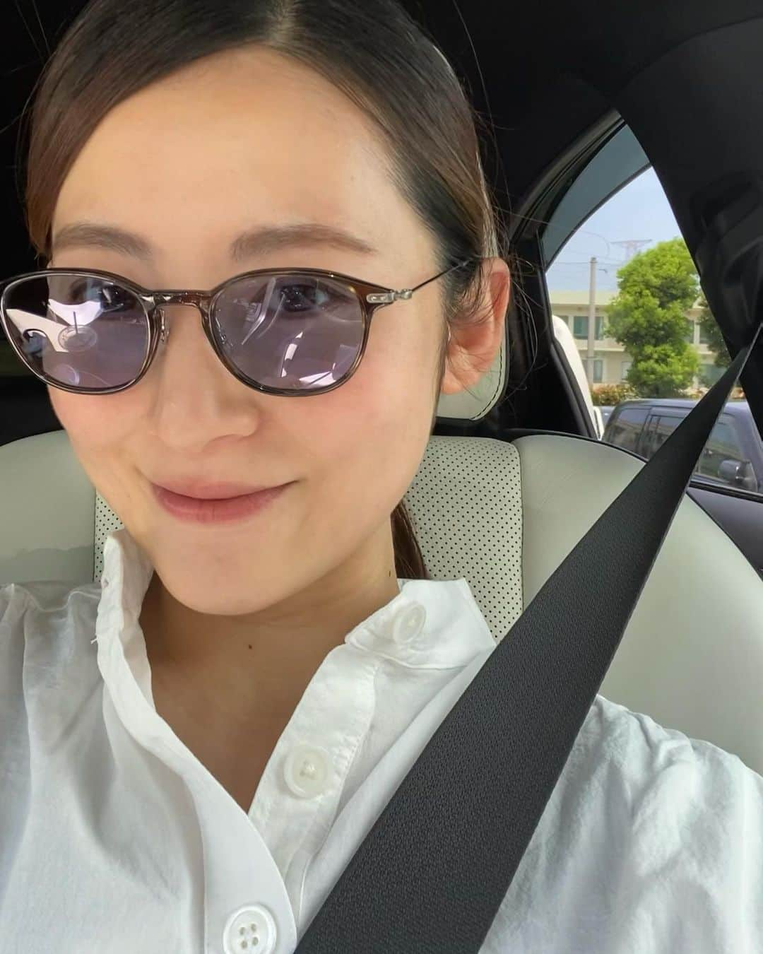 福田彩乃のインスタグラム：「. 久しぶりの運転❤️‍🔥 産後−10kg🤰🏻 着たかった服がやっと着れてうれしい でもまだまだ戻さないと🏃‍♀️💭  よーし今夜も授乳がんばるかっ👶🏼🍼」