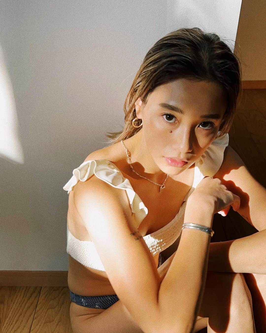 馬詰まほさんのインスタグラム写真 - (馬詰まほInstagram)「@_seasign_ 👙🌻🖤」5月19日 20時59分 - mahorin.1993