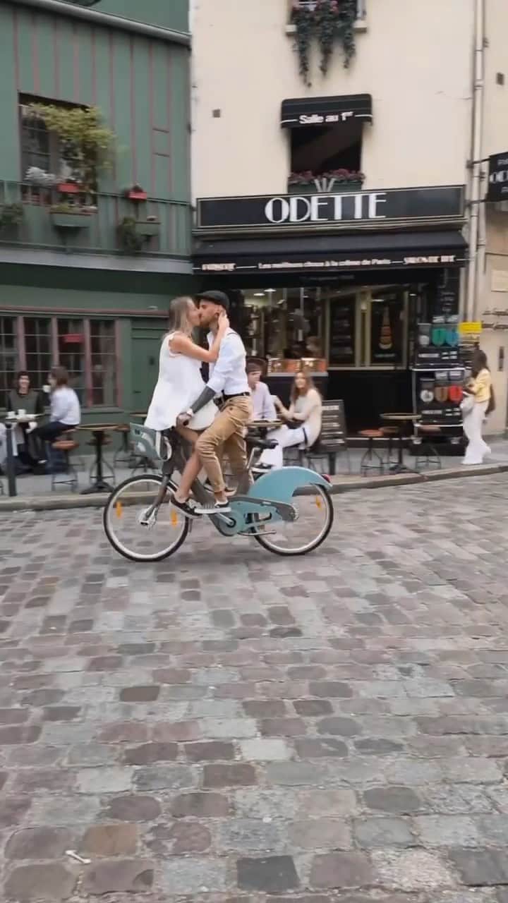 チン・ジェヨンのインスタグラム：「. 인생은 영화처럼 ♥️  . #진재영mood」