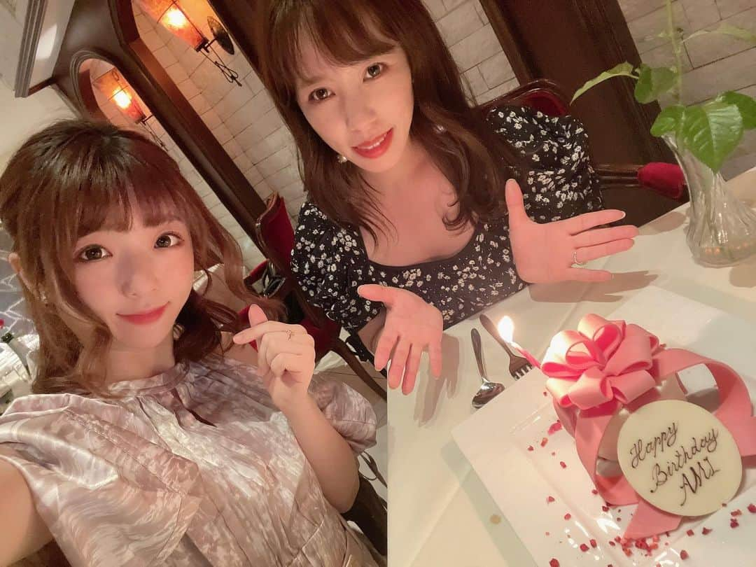 佐倉絆さんのインスタグラム写真 - (佐倉絆Instagram)「大好きなハニちゃん お誕生日おめでとう🎂  #かさいあみ #ハニー #あいしてる #青山エリュシオンハウス  #🦍 #🐸」5月20日 1時13分 - kizunasakura