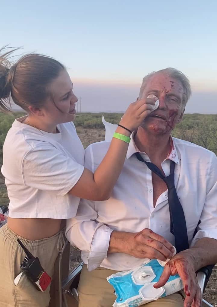 ドルフ・ラングレンのインスタグラム：「A family moment in the middle of a desert shootout. 👌」
