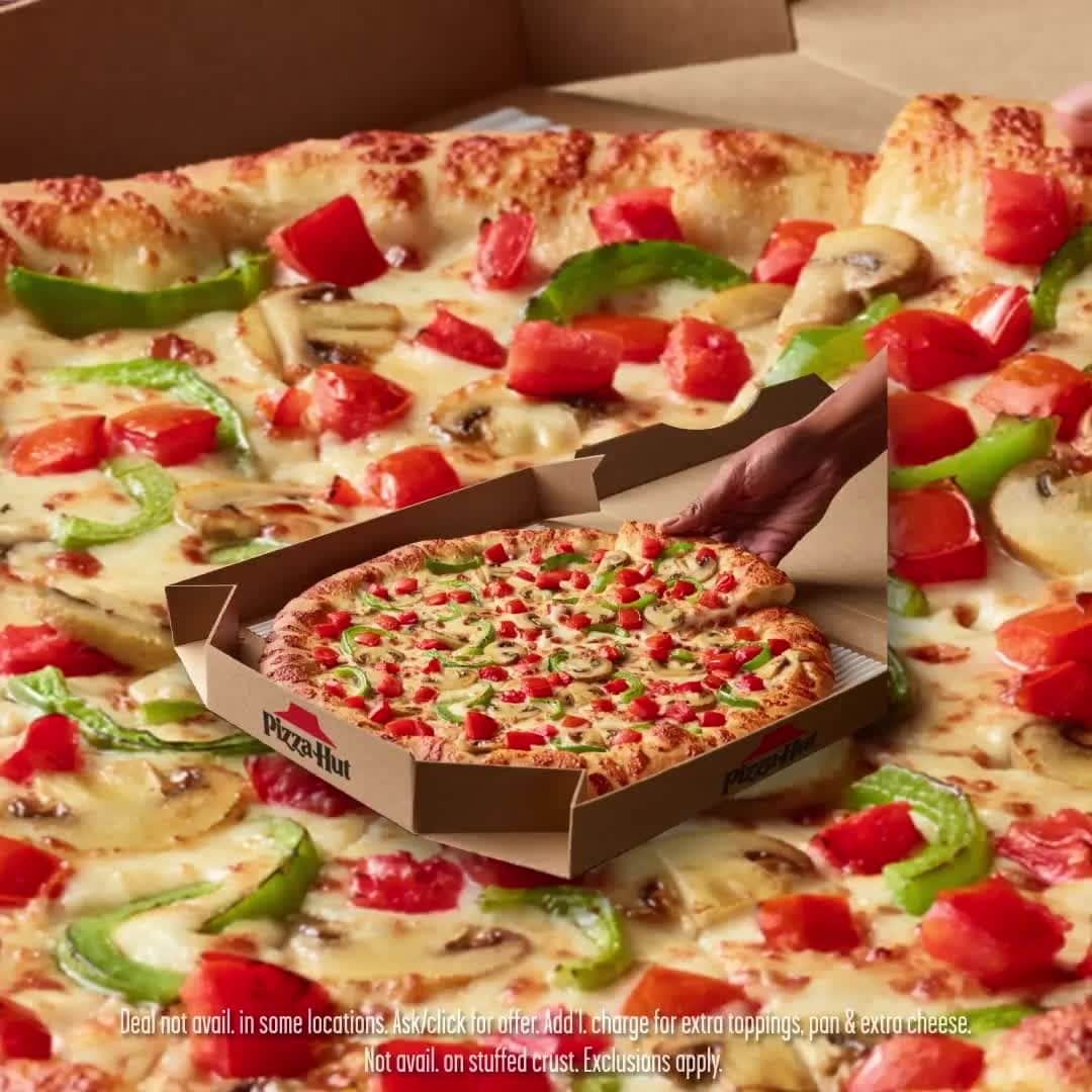 Pizza Hutのインスタグラム：「Who put mushrooms on the $10 Tastemaker®? 😲」