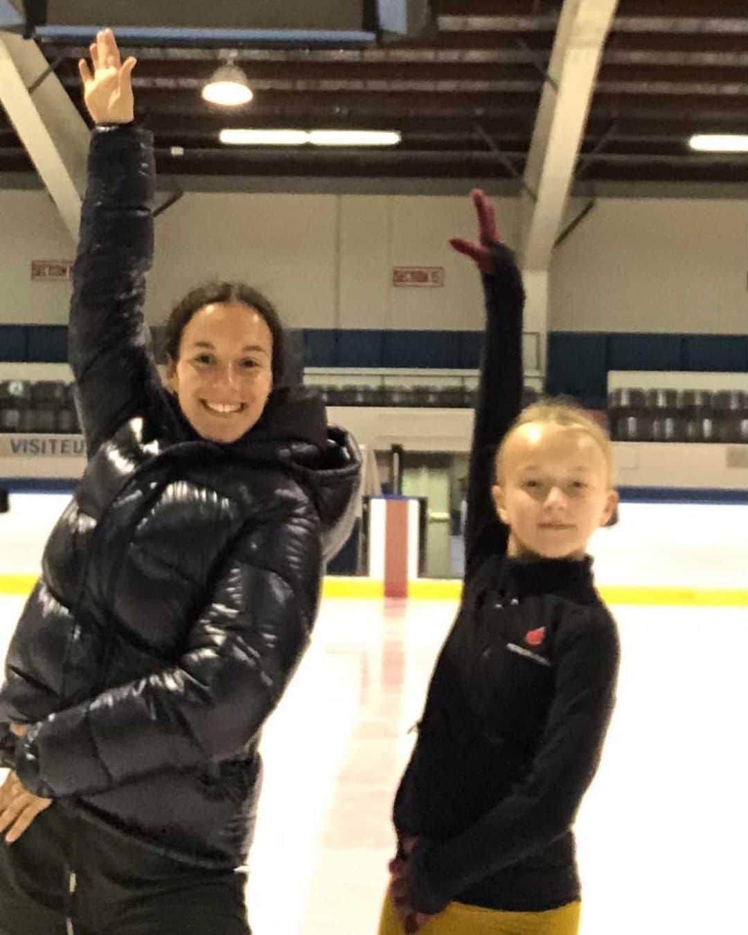 Megan Yimさんのインスタグラム写真 - (Megan YimInstagram)「Celebrating super star from Quebec @kariannejean1’s debut of the short program that we worked on together!!🤩🤩👏🏻👏🏻☺️☺️   Super fortunate to have gotten to work with @kdecelles and @kariannejean1 on this🥰 it was my first time choreographing remotely/online and they really made it a seamless experience for me☺️♥️   ALLEZ~~~🤪💪🏻🥳 @kdecelles @kariannejean1」5月20日 7時07分 - megan.yim