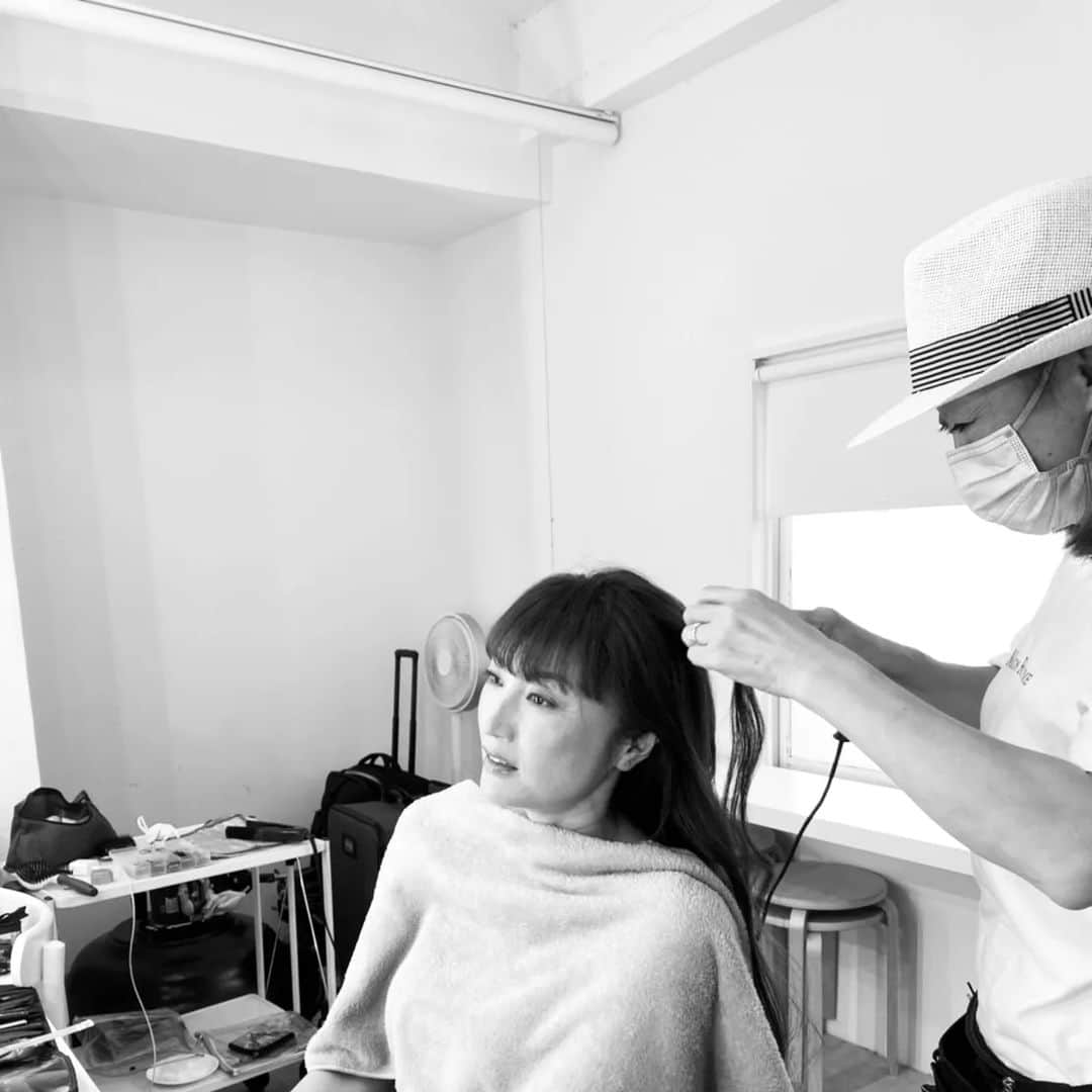 井上晴美さんのインスタグラム写真 - (井上晴美Instagram)「横からショット  #hairtrends  #beautytips  #makeupnatural」5月20日 8時37分 - harumi_inoue_