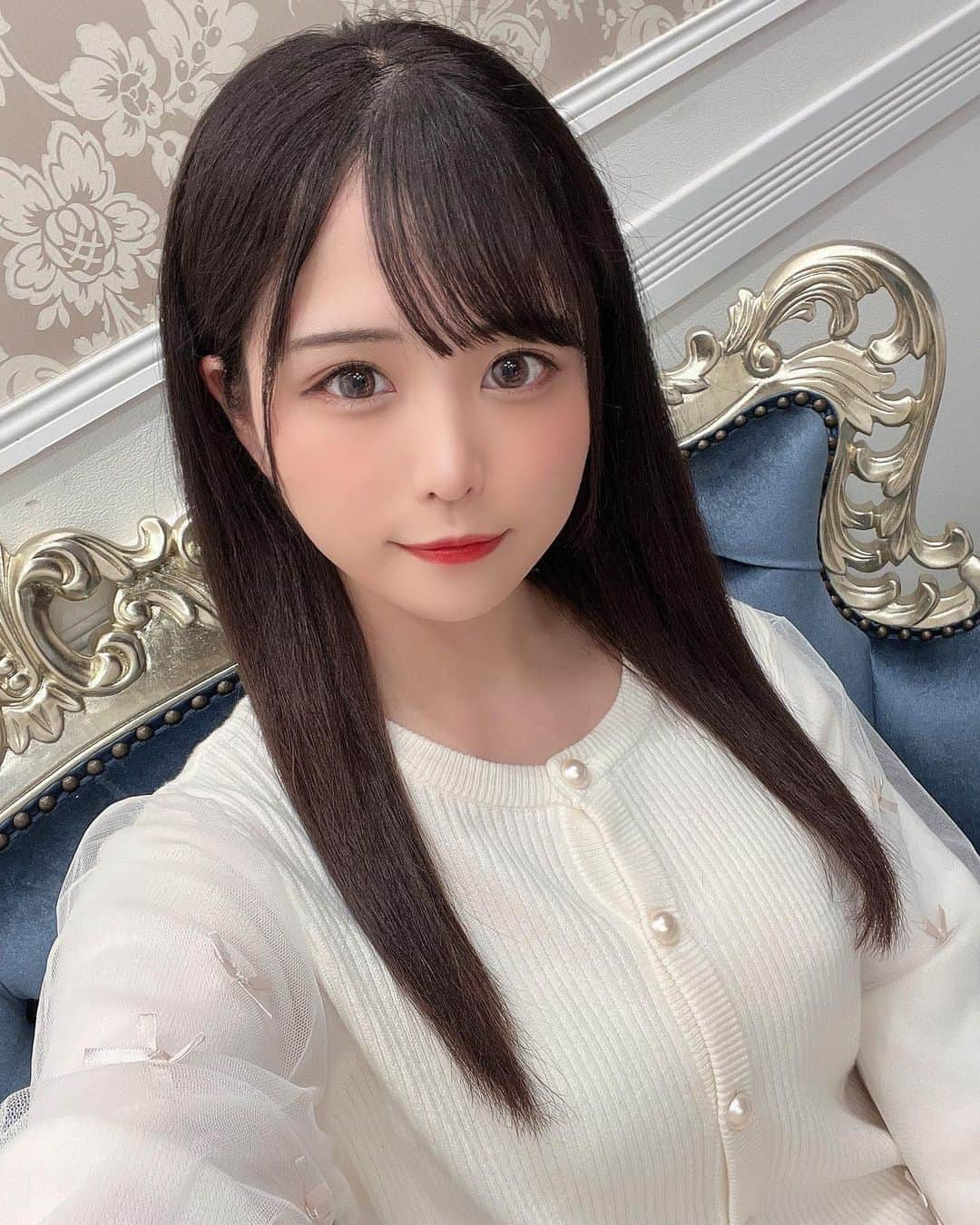 堀内玲さんのインスタグラム写真 - (堀内玲Instagram)「ねぇ好きって言って？♡  #アイドル #アイドル前髪 #偶像 #偶像活動  #偶像练习生 #偶像練習生  #春コーデ #春 #夏コーデ #夏  #ストレート ＃ストレートヘア #可愛い女の子 #ロリコン #童顔 #童顔女子  #メイク #ナチュラルメイク  #グラビア #gravure #gravureidol  #gravuremodel #kawaii #清楚系女子  #清楚コーデ #清楚  #清楚系  #カラコン #ナチュラル」5月20日 10時07分 - horiuchi_rei