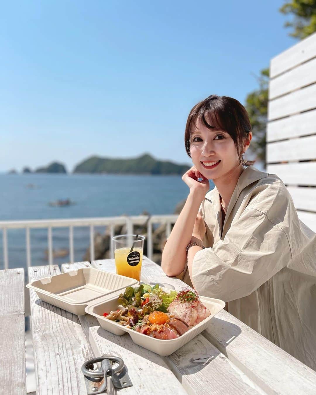 川本彩のインスタグラム：「海を眺めながら食べるランチは一段と美味しいっ🫶🌊 ⁡ #boatcafe #lunch #和歌山カフェ #海の見えるカフェ #絶景カフェ #由良町」
