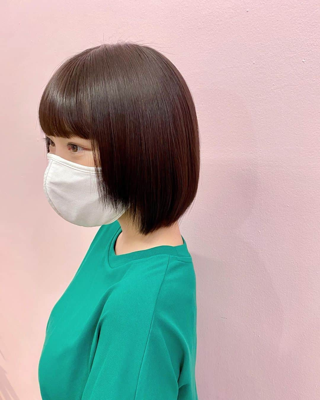 日向葵衣さんのインスタグラム写真 - (日向葵衣Instagram)「久しぶりに @aid_hair さんにて 髪の毛をキレイにしていただきました✨   ほぼ1年ぶりの髪質改善トリートメントに感動🥹   秋山先生 @akiyamasensei_aid  いつもありがとうございます☺️✨✨   #aid #恵比寿店 #髪質改善 #トリートメント #美容院 #美容 #ヘアサロン #カラー」5月20日 21時13分 - aoi_hnta