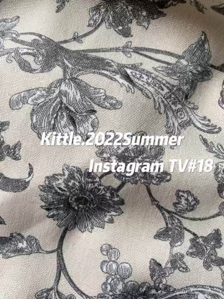 kittleのインスタグラム：「Kittle.2022 summer Instagram TV  ❶ Botanical print v neck vest 　¥12,100(tax in)  ❷ Botanical print short pants 　¥14,300(tax in)  ❸ Color v neck blouse ¥17,600(tax in)  ⁡※商品の入荷時期に関しましては、取引先のセレクトショップ様と異なることがございます。ご了承ください。 ⁡ ⁡ #kittleto #kittle ⁡ 【online store】 https://kittleto.com」