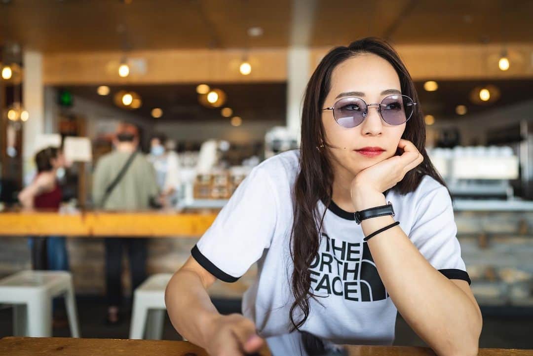 野口啓代のインスタグラム：「🇺🇸🤭☕️🫶🏻  全然USA感のない写真だけどw 昨日から2週間ほど日本を留守にしてます ちゃんとお仕事しつつ、明日から始まるspeedとBoulderのWORLDCUP楽しみだな〜!!!👑」