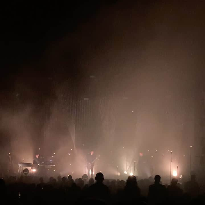 ジェイ・ハガリーのインスタグラム：「🌋@sigurros at The Shrine tonight. Magnificent. Metamorphic. #ilovelosangeles #sigurros」