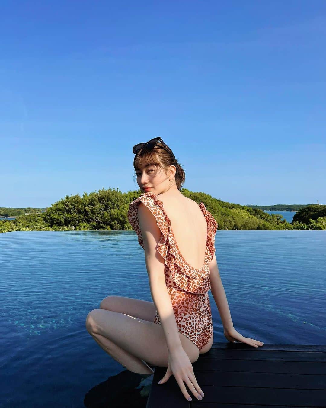 のインスタグラム：「birthday trip 🐈  Thank you @emilie22jane 👙🌼  お水着紹介 #Youtube アップしました💕　  #lovestories #lovestoriesintimates #swimwear  #水着　#水着コーデ」