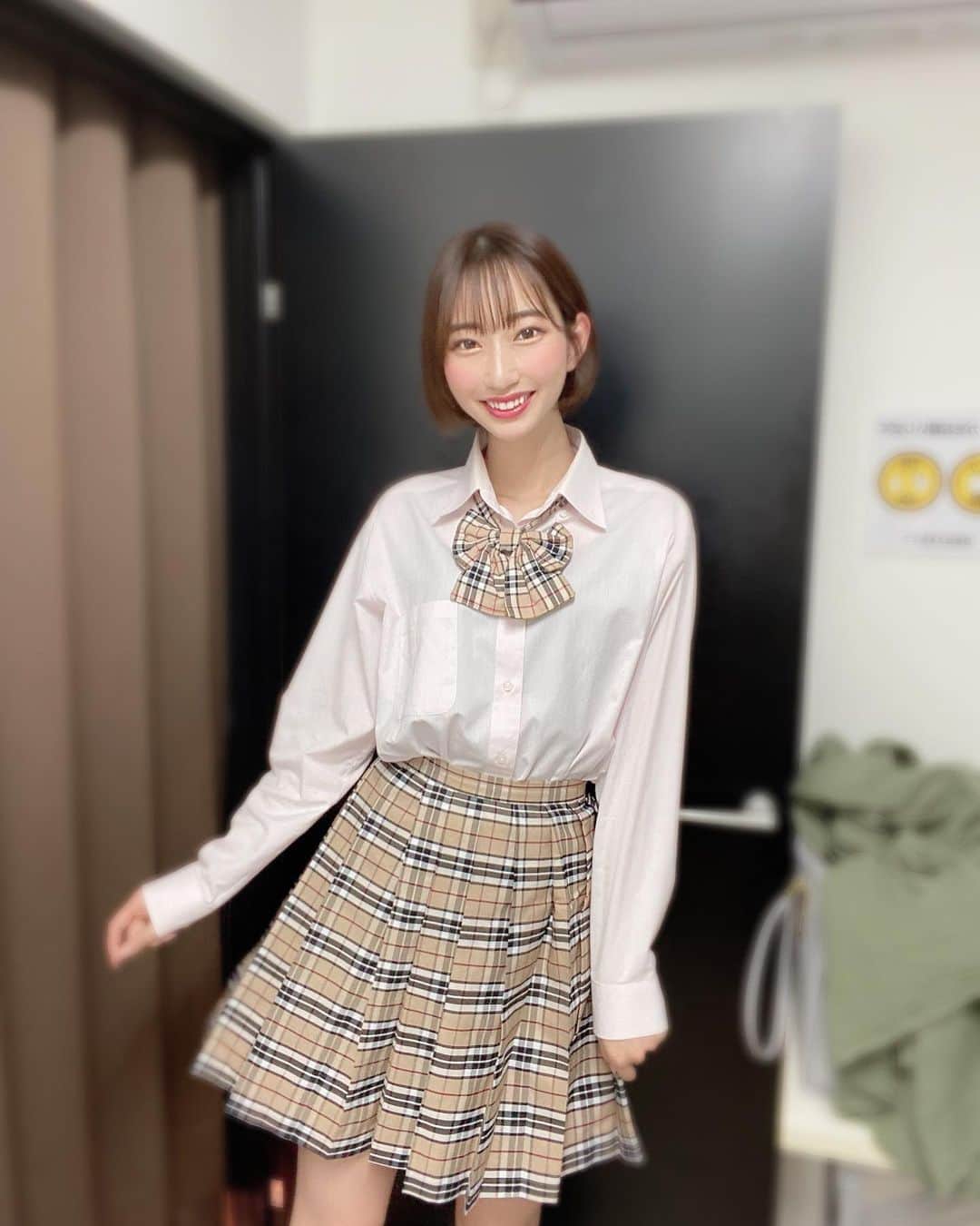 のインスタグラム：「. 制服〜〜〜🎀  4月に出演した朗読劇「少女アーカイヴ」の衣装です！ Instagramにはストーリーしか投稿していなかったので、、 今更ですが、ご来場いただいた皆様ありがとうございました🙇‍♂️💕  ☺️☺️☺️  #制服　#朗読劇　#少女アーカイヴ」