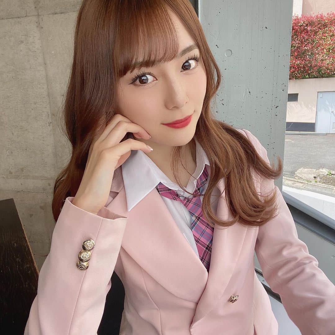 池松愛理のインスタグラム：「韓国制服どぞー！🫠🤍」