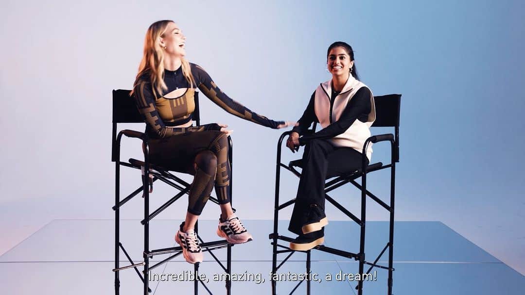カーリー・クロスのインスタグラム：「BEHIND THE SCENES OF CURIOUS BY DESIGN #KARLIEKLOSSxADIDAS with @Kodewithklossy alumni @ritikasham, who fell into coding to ✔️ a box on her college resume…and now is here 😜」
