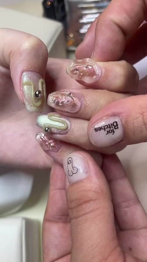 KAI32のインスタグラム：「プロデュースビットを使用したケアと ネンドジェルアートLIVE🌿 . . NAIL CARE BIT LIMITED BOXはイベント限定販売の ネイルビットセットです！ 次回はAsiaで販売予定🧊✌🏻」
