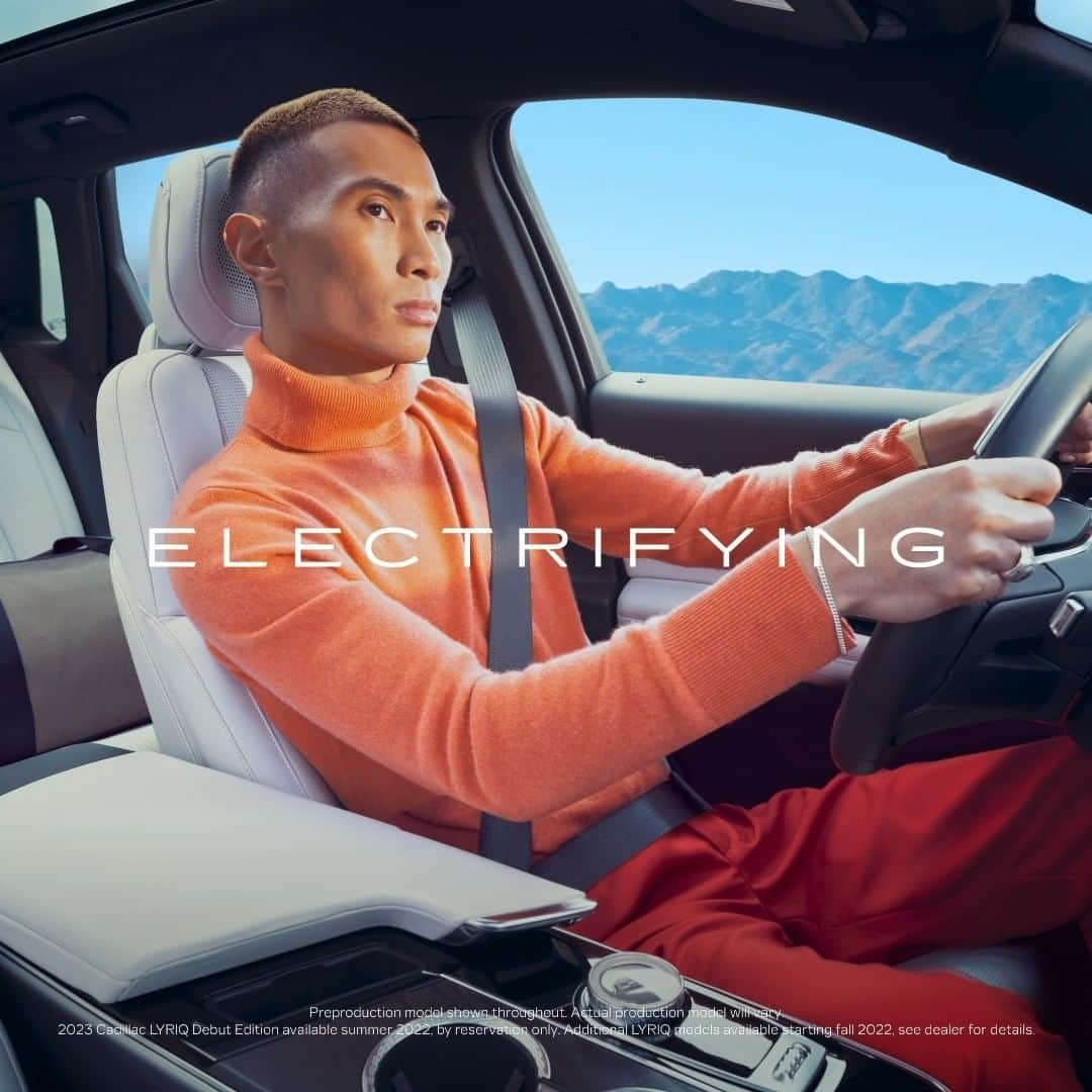 キャデラックのインスタグラム：「Bold American Luxury. The all-electric 2023 Cadillac LYRIQ. Taking orders now. #LYRIQ #BEICONIC」