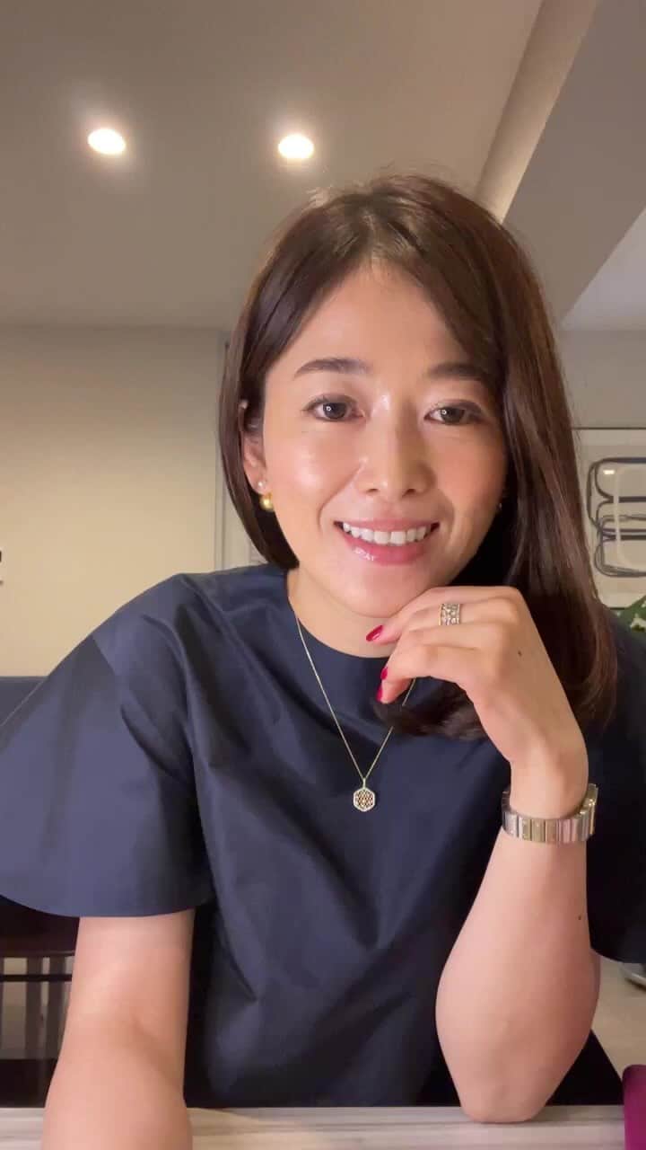 山本みらいのインスタグラム：「突然の雑談ライブ。 ちょっとだけお知らせもしてます。  またやりますね！  @poem_accessory  【THANKYOU40】 のご入力で40%OFFとなります。」