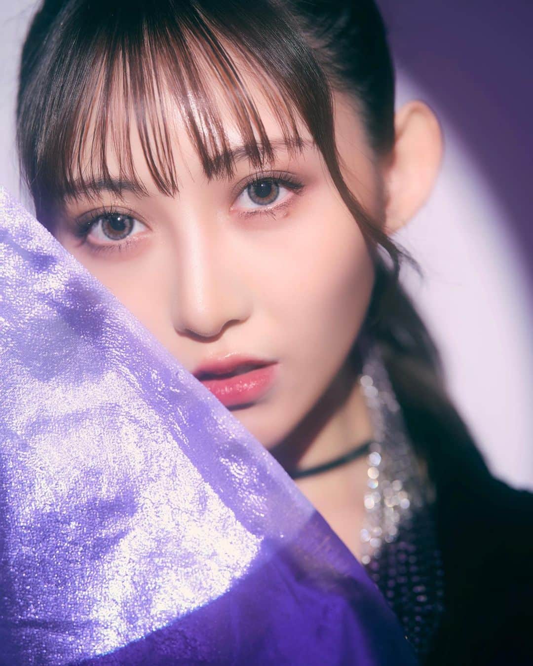 のインスタグラム：「.  好きがいっぱい詰まった撮影楽しかった❤︎  photo @heron214  hair-make @kmpm.97 stylist @inu_sawaritai   #kpop  #辻りりさ  #Lys.」