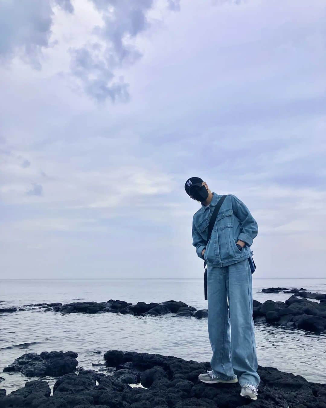 Stray Kidsさんのインスタグラム写真 - (Stray KidsInstagram)「🌊 #StrayKids#STAY#OOTD #IN스타그램#🦊」5月21日 8時50分 - realstraykids