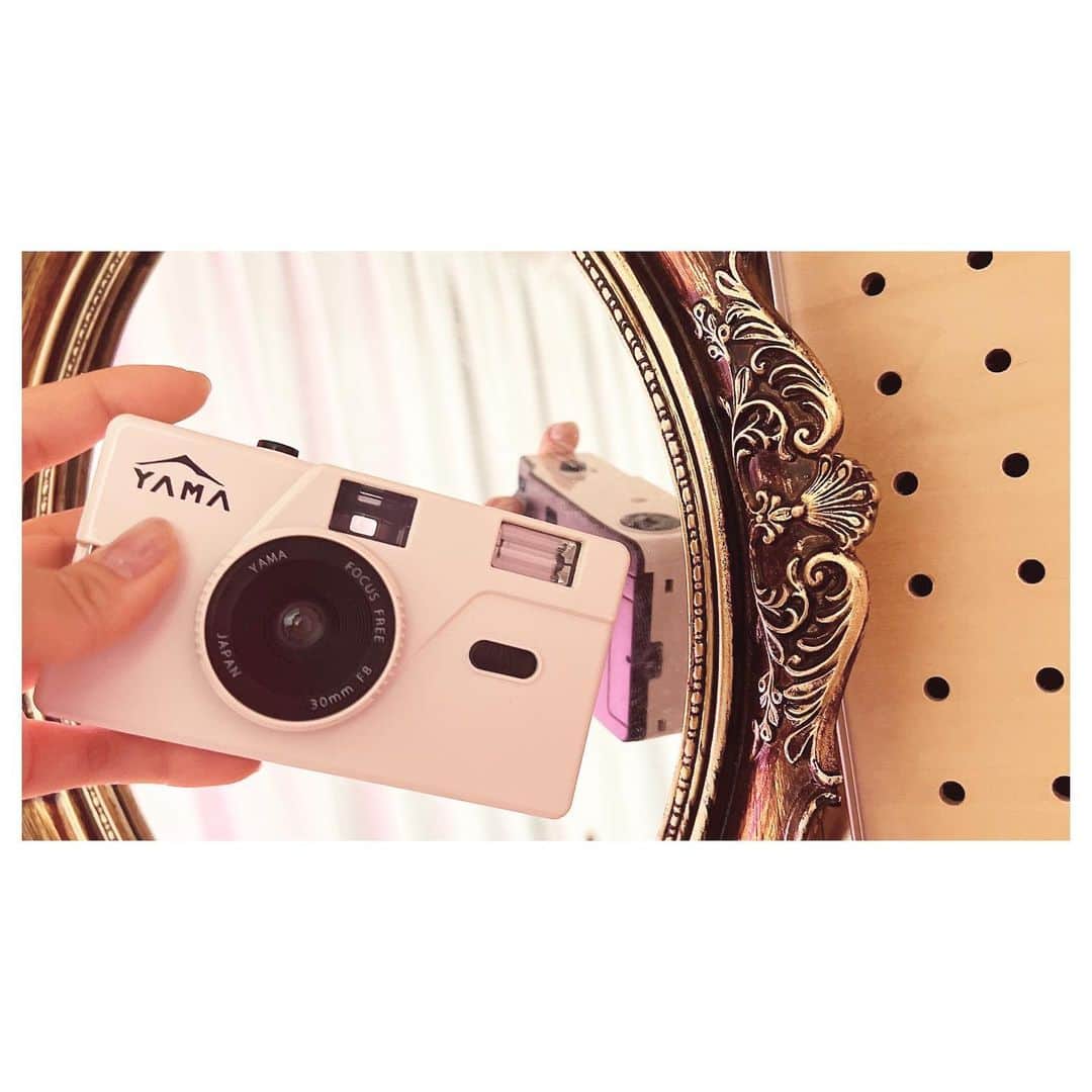 小原好美さんのインスタグラム写真 - (小原好美Instagram)「フィルムカメラ 新たに仲間入りしました。  カメラ持ってお出かけしたいですな。  #コメントありがとうございます #カメラと出かける休日してみたい」5月21日 12時30分 - konomi_kohara0628