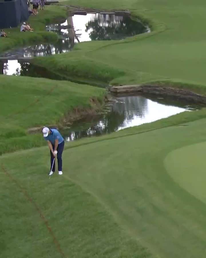 ジャスティン・ローズのインスタグラム：「Just a standard par save!! #pgachamp」
