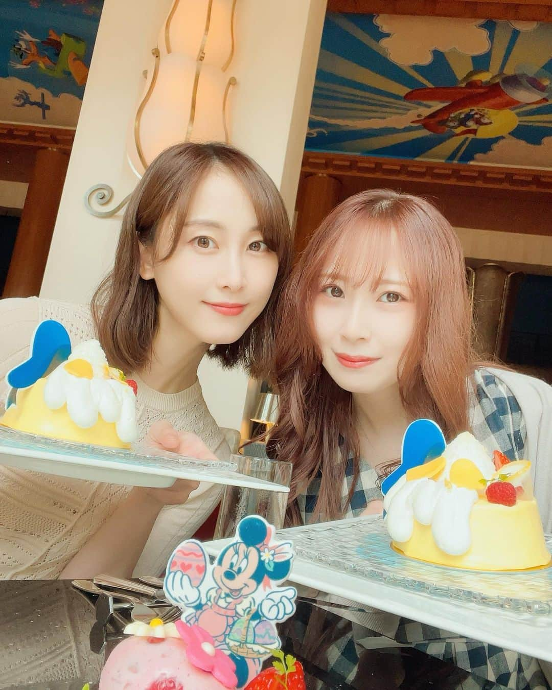 高柳明音のインスタグラム：「ドナルドのお尻ケーキ めちゃくちゃ美味しかった🤤  #アンバサダーホテル」