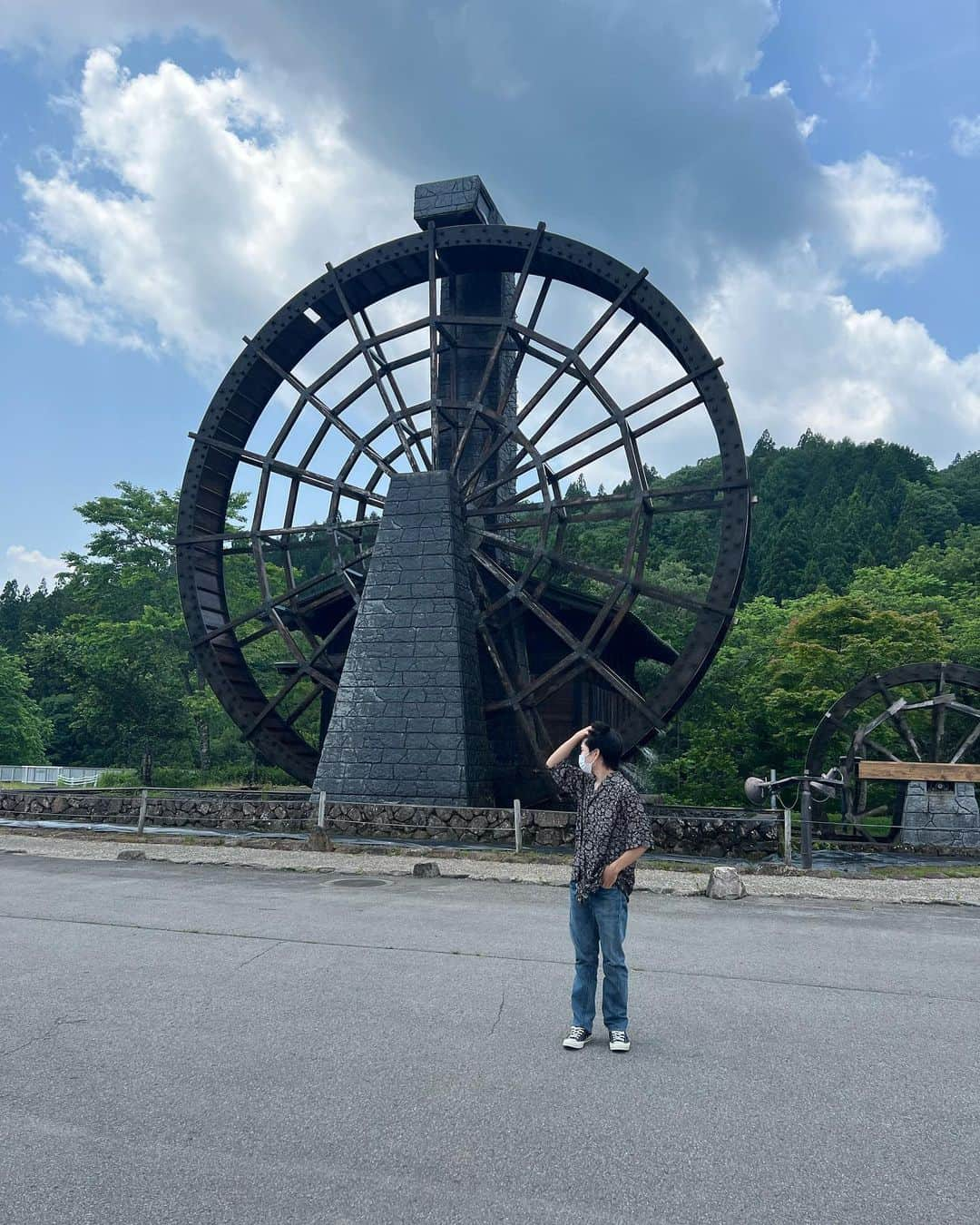 道木来明さんのインスタグラム写真 - (道木来明Instagram)「・ でっかい水車、水かかりました笑」6月19日 11時33分 - d.raia_07.22