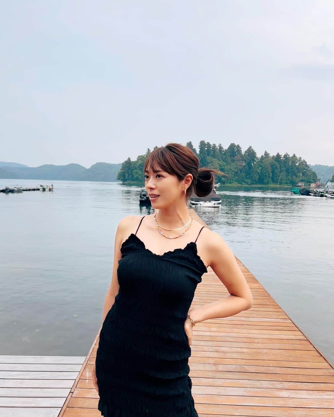 わちみなみのインスタグラム：「らくちん♪  ウェイクサーフィンと 釣りと、サウナ🧖  #lakelove  #lakefun #lakesurfing #wakesurfboat」