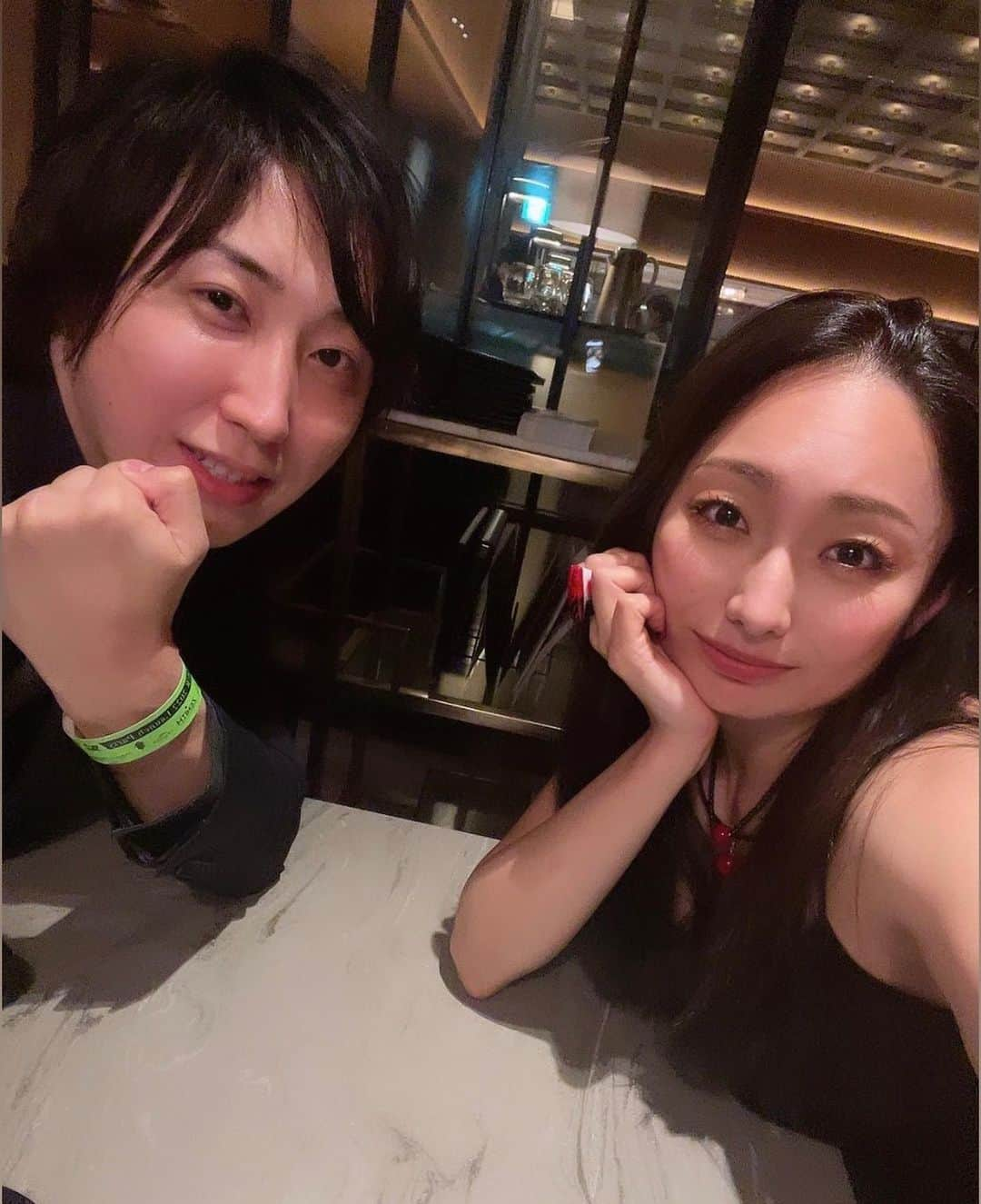 安藤美姫さんのインスタグラム写真 - (安藤美姫Instagram)「When I went to AK69 Party in Tokyo! Was crazily cool time out there😎🖤  少し遅くなりましたが東京でのAK69さんのパーティに行かせて頂きました！ ドレスコードもありワンポイントで赤を入れてのクラブツアーパーティーは最高にカッコいい空間でした！！！♥️🖤 誘って下さりありがとうございました😎🖤🔥 また是非ライブやコンサートも行かせてください🔥🔥🔥  #ak69  #tokyo  #安藤美姫 #mikiando」6月19日 15時44分 - miki_m_ando0403