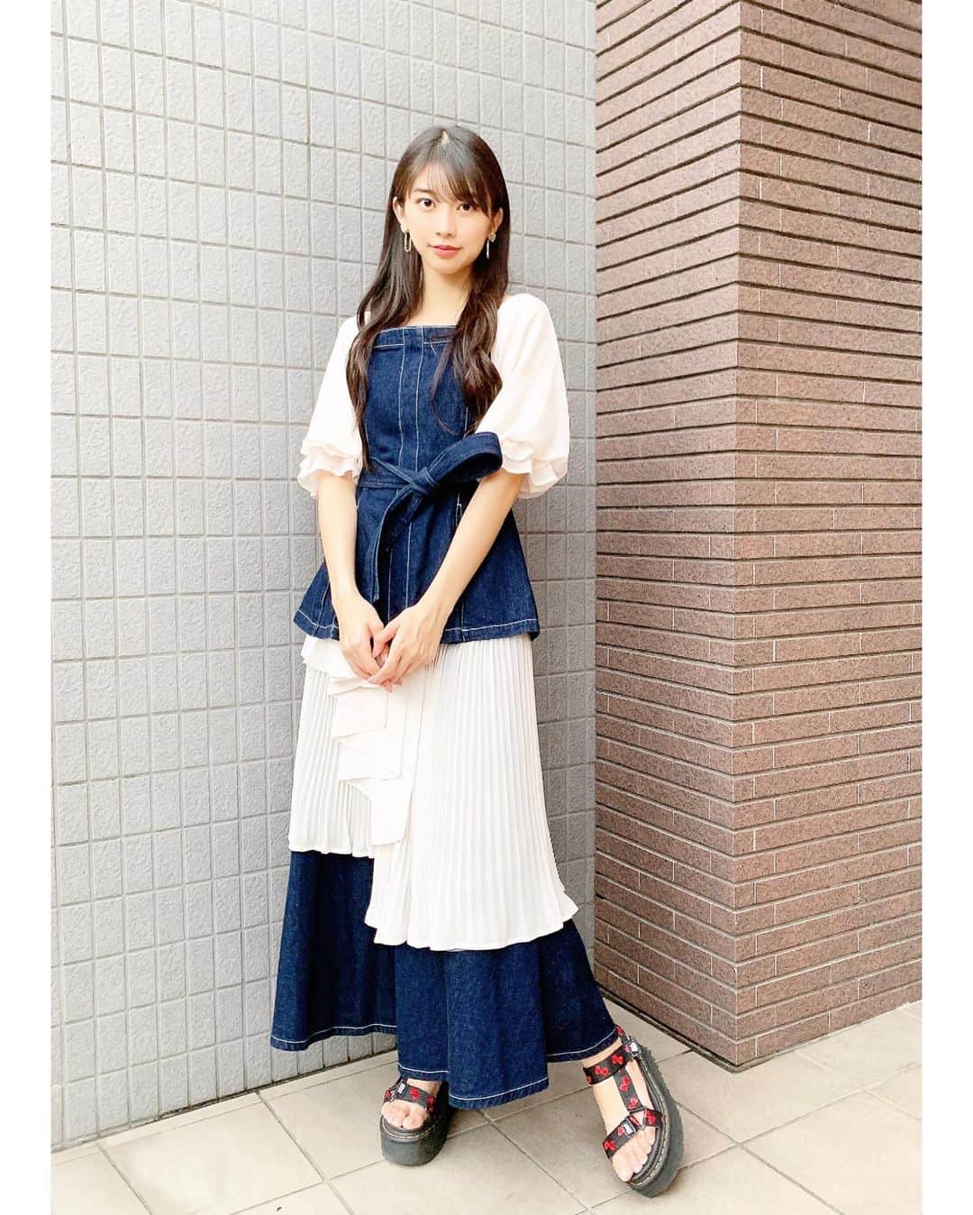 のインスタグラム：「♡ ♡ 写真🐨特に意味はない 🎀 ✨『モーニング娘｡'22 牧野真莉愛のまりあん❤LOVEりんですっ💕』✨ CBCラジオ🐰毎週水曜24:30～25:00 HBCラジオ🐰毎週金曜22:00～22:30 ぜひ聴いてね❣️❣️❣️ ♡ ♡  #CBCラジオ さん #HBCラジオ さん #まりあんLOVEりんです #モーニング娘22 #morningmusume22 #牧野真莉愛」