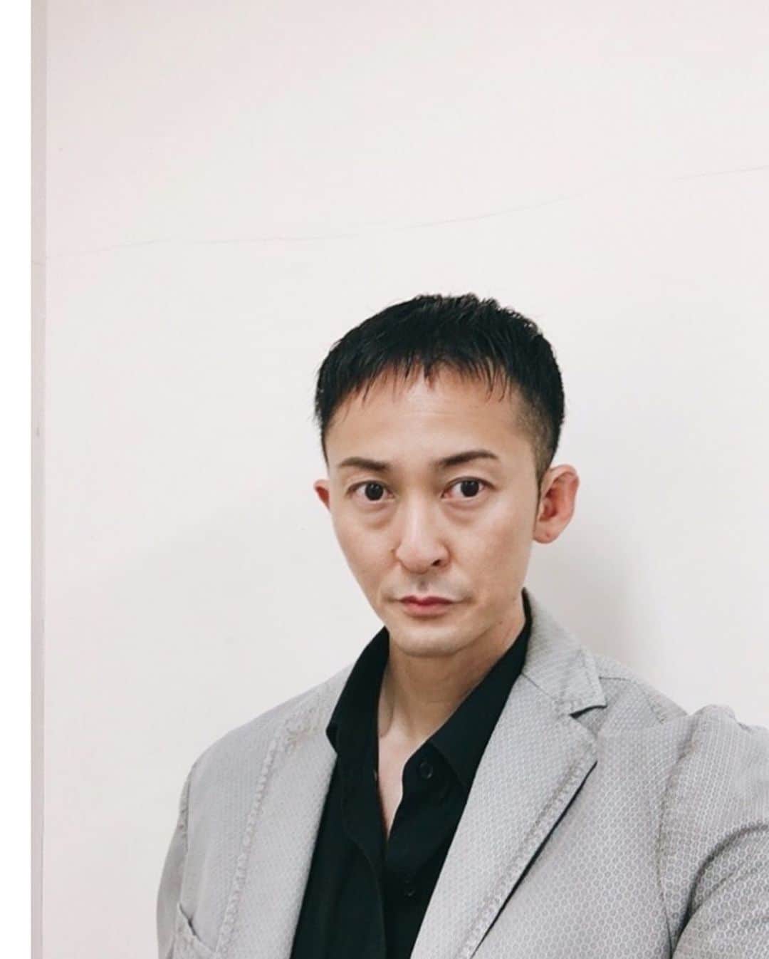 鈴木敬太さんのインスタグラム写真 - (鈴木敬太Instagram)「告知させて頂きます！ 6月22日(水)  テレビ朝日 21時放送の 「特捜9 season5」12話に 島崎達夫 役で出演しますので もし宜しければご覧下さい！  楽しんで頂けると思います😊  #特捜9 #ドラマ」6月15日 22時45分 - suzuki_keita0915