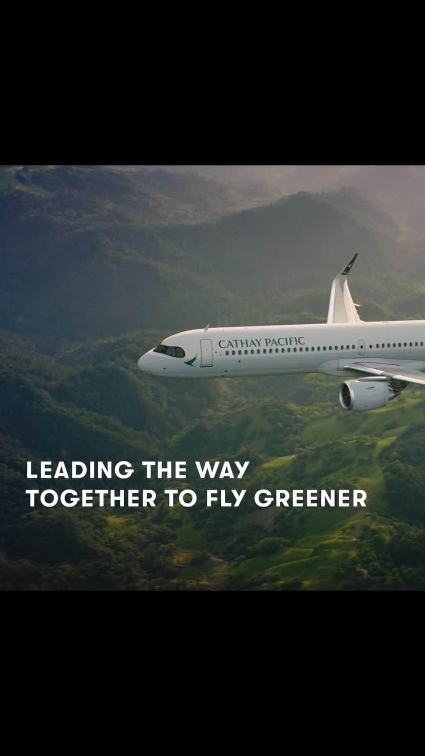 キャセイパシフィック航空のインスタグラム：「To go far, we must go together. This April, we have launched Asia’s first major Corporate Sustainable Aviation Fuel (SAF) Programme, introducing SAF for the first time in Hong Kong International Airport. Together with our corporate customers, we are working towards the goal of achieving net-zero carbon emissions by 2050.  Learn more about how we are leading the way to a more sustainable future with the business community: Link in Bio  與客戶同行，才能讓我們飛得更遠。今年四月，我們展開了全亞洲首個主要的「企業可持續航空燃油計劃」，於香港國際機場首次引入可持續航空燃油。我們將繼續與企業客戶攜手邁進，為2050年前實現淨零碳排放的目標進發，向更美好的將來飛躍。  觀看影片，讓我們與你分享這段重要進程。了解更多：點擊Bio Link  #GreenCathay #flygreener #cathaypacific #MoveBeyond」
