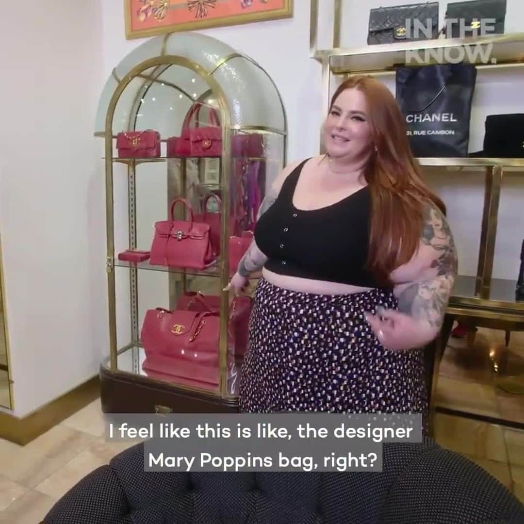 ワットゴーズアラウンドカムズアラウンドのインスタグラム：「Model @tessholliday talks all things Dolly Parton, Britney Spears & Designer Mary Poppins bags at our Beverly Hills Shop. ⁠ ⁠ @Watchintheknow x Complex: Bag Secured」