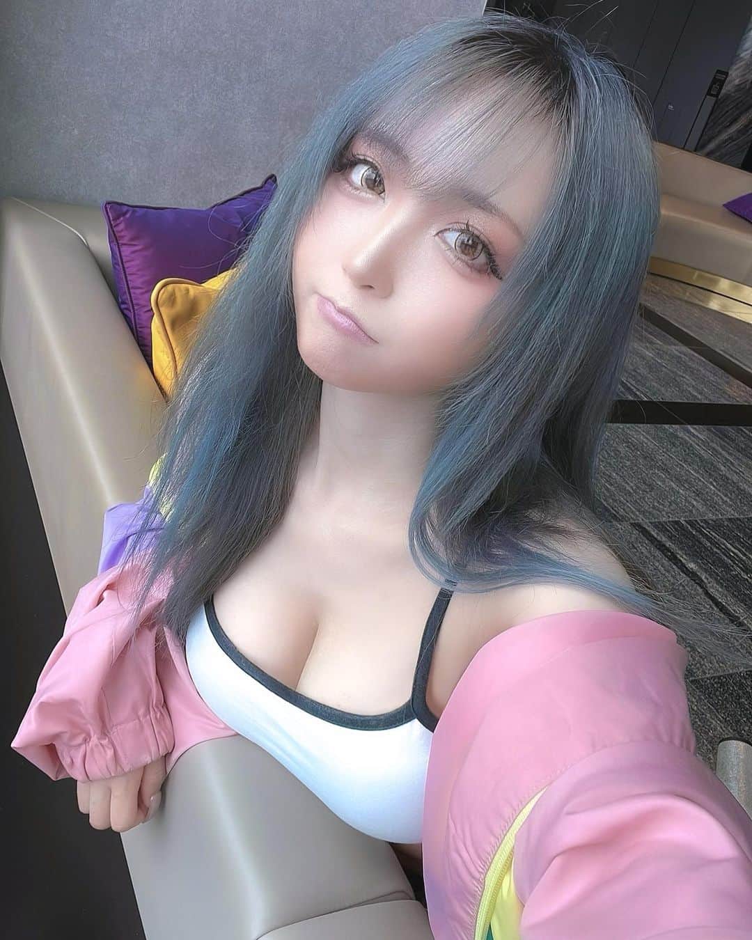 のインスタグラム：「今日も朝早く起きてがんばってえらい！  🌼🦋🌼🦋🌼🦋🌼🦋🌼🦋🌼🦋  バースデー2022の告知が始まりました！  2022年07月23日(土曜日)  開催時間　13:00-21:00  (物販&フードL.O. 20:00) (ドリンクL.O. 20:30)  アクセス　まいふぇいぶ渋谷店 〒150-0041 東京都渋谷区神南１丁目２２−９ Ｂ１  メニュー　コラボメニューなどいろいろ用意！ オリジナルカクテル(アルコール) オリジナルカクテル(ノンアル) コラボプチハニトー(絵柄がそれぞれ違うよ) 今回限定でクライナーもありますッッ  その他のコラボメニューが掲載された イベントメニューが公開になりましたら こちらのブログに追加するのでお楽しみに！  物販　バースデー限定物販 オリジナルシャンパンバースデーver.アルコール オリジナルシャンパンバースデーver.ノンアル チェキ撮影1枚(1000円)10枚からお絵描きあり バースデー限定グッズも製作中  予約フォームから参加申し込みしてくれた方へ カモミールから参加のプレゼントがあるよ！！ フォーム送信した人限定でもらえる特典なので 予約して会いにきて受け取ってくれたら嬉しい！ ご予約お待ちしてますーーーーーーーーッッ  https://tayori.com/form/e73fbed87d5f5b92ed47fc2b54677629c7e214bc/  バースデーカフェイベ参加者の人は当日の お支払い、イベント時に直接手渡しします！  郵送希望の方は遠隔の方からお願いします！ 事前支払いの事前予約もできるので 事前支払いが希望の人もこちらの 予約フォームからお願いします！  https://passmarket.yahoo.co.jp/event/show/detail/026ff7xuvie21.html  そして今回はお祝いシャンパンタワーあり！ みんなでシャンパンタワーを建てよう！！ ご参加お待ちしてます！  シャンパンタワーの遠隔参加の人には 限定動画をお届けします！！！  遠隔シャンパンタワークラウドファンディングの 参加もブログの上の方にある 予約・遠隔ページから参加できますッッ  🌼🦋🌼🦋🌼🦋🌼🦋🌼🦋🌼🦋  カモミールは7月25日に誕生日を迎えます！  そこで！！  #カモミール生誕祭2022 カモミールバースデー2022イベント  しますーーーーーッッ  7月23日(土)はバースデーカフェイベント🎂 in まいふぇいぶ渋谷店  バースデーイベント23日は バースデーver. のスペシャル衣装で登場！！ この日のために用意したオリジナル衣装です！  バースデーライブもありますーーーッッ 一緒にバースデーイベント盛り上がろうね🌼  #コスプレイヤーカモミール #カモミール生誕祭2022  年に一度の誕生日イベント！！ 渋谷でみんなのご参加お待ちしてます！  おめでとう言ってくれたら嬉しいな🌼🦋😳 よろしくお願いしますーーー！  🌼🦋🌼🦋🌼🦋🌼🦋🌼🦋🌼🦋  年に一度のバースデーイベント！！！  おめでとうの一言だけでも会えるだけでも めちゃめちゃ嬉しい💗💗💗  みんなに会えるの楽しみにしてるね！！  今後の予定は  6/25 アコスタマルシェ サークル参加 スペース場所▶︎ Ｉ18  7/23.24 バースデーイベント  8/20 オタク交流会&即売会   生誕祭2022の詳細もうすぐ お知らせするので日にち空けて まっててね！  🤍💙🤍💙🤍💙🤍💙🤍💙  Please follow me!!  Twitter⏩ @chamomile_chami Instagram⏩ @chamomile_chami TikTok⏩ @chamomile_chami  YouTube⏩カモミールチャンネル ( Chamomile Cosplay CH ) Blog⏩ LINE BLOG Chamiblog  🤍💙🤍💙🤍💙🤍💙🤍💙  #cosplay  #cosplaygirl  #cosplayphotography  #cosplayer  #cosplaylife  #cosplaymakeup  #cosplaymodel  #cosplaymodels  #cosplaylover  #cosplaysexy  #selfie  #selflove  #cosplaylovers  #cosplayerchamomile  #chamomilecosplay  #chamomile #cosplayshoot  #cosplayselfie  #fashion  #fashionblogger  #fashionista  #fashionista  #fashiontrends  #コスプレイヤーカモミール  #コスプレ女子  #コスプレイヤー  #コスプレイヤーさんと繋がりたい  #コスプレ好き  #自撮り女子  #自撮り界隈   🌼🤍🌼🤍🌼🤍🌼🤍🌼🤍🌼」