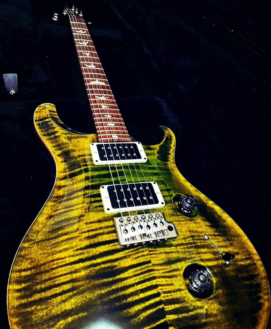 のインスタグラム：「my new gear...🎸 Paul Reed Smith Custom24 #guitar #guitarist #paulreedsmith #paulreedsmithguitars #mynewgear」