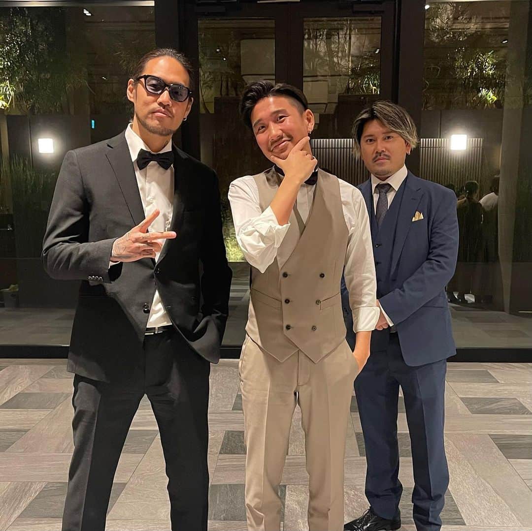 田代新のインスタグラム：「Congratulations🤵🏽👰🏼‍♀️」