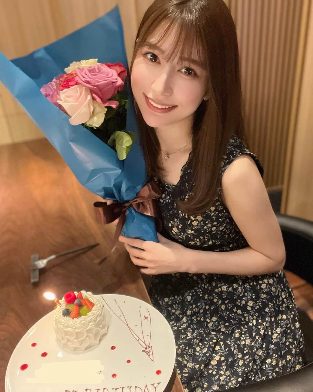 雪平莉左さんのインスタグラム写真 - (雪平莉左Instagram)「先週、親友にお誕生日お祝いしてもらいました♡ 鉄板焼きをご馳走してくれて、一緒に上京したのでこんなお洒落なお店で食べれるって大人になったね〜って感慨深くなりました🥹🥹  お誕生日は6月17日です✌︎」6月15日 20時23分 - risa_yukihira