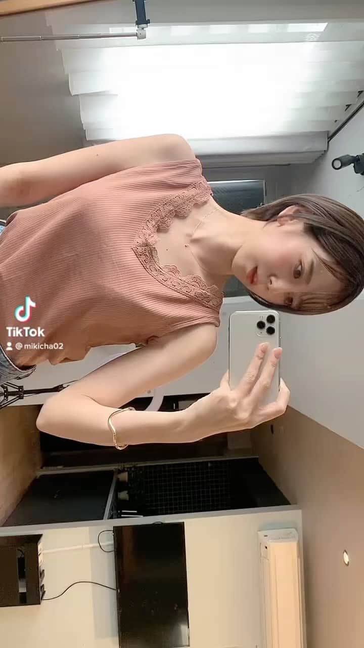 絃花みきのインスタグラム：「✌️#メイク #portrait #beauty #japanesegirl #健康美 #日本的 #性感 #インスタグラビア #內衣 #性感 #內衣 #奶 #泳衣 #ダイエット #体型維持 #粉我 #japan #ties #glam #love #ヘアカタログ #girlsday」