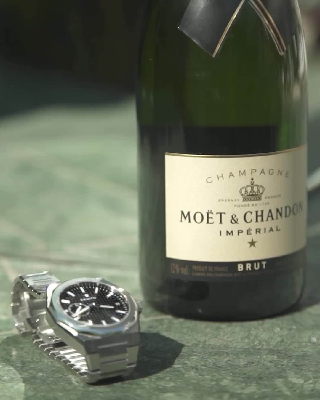 Moët & Chandon Officialのインスタグラム：「For Father. Gifts to show our love, every moment of every day.  A Zenith #DefySkyline watch and some Moët Impérial.   @Zenithwatches  #SpeciallyYours #FathersDay #MoetChandon  This material is not intended to be viewed by persons under the legal alcohol drinking age or in countries with restrictions on advertising on alcoholic beverages. ENJOY MOËT RESPONSIBLY.」