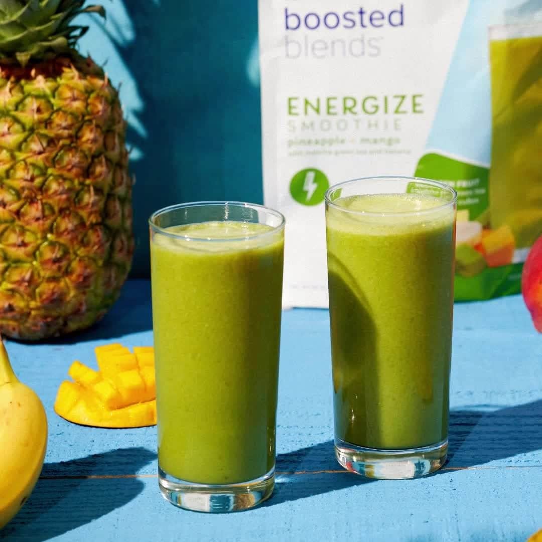 Dole Packaged Foods（ドール）のインスタグラム：「It’s that revitalized energy from a beach vacation in a glass! DOLE BOOSTED BLENDS® Energize Smoothie, a good source of Vitamin B6 and rich in Vitamin C. 🏝」