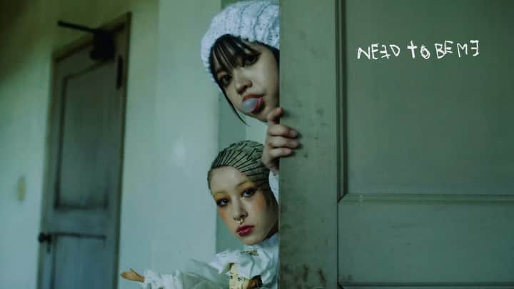大門弥生のインスタグラム：「"NEED TO BE ME FT.JESSE" OUT NOW👁  Producer @takeshibassxx  Feat @jesse_mcfaddin_original  Director @havitart  Photo : @tomurasoko  MUA @yukofujiwaramua  Stylist : @wami910  Cast : (看守) @taketo_ishisaka @seanosada  (man roommate) @hitoyasumi0201 @yusafu @yuto_165  (female roommate) @dressing_is_a_way_of_life_ @g_martha_l @phelimees  Sponsored @blackflys_japan  Label : Schwaza Records」