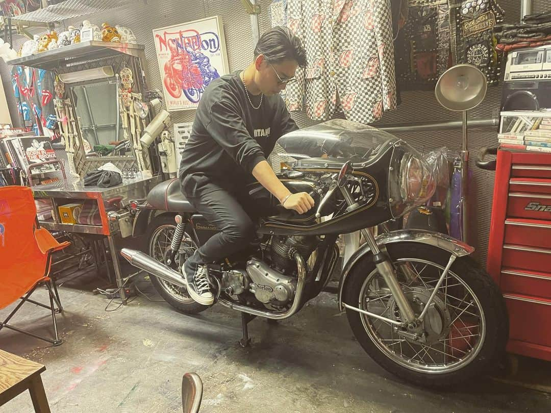 瀧川鯉斗さんのインスタグラム写真 - (瀧川鯉斗Instagram)「NICEBIKE #COMMANDO #750」6月16日 20時21分 - koitotakigawa