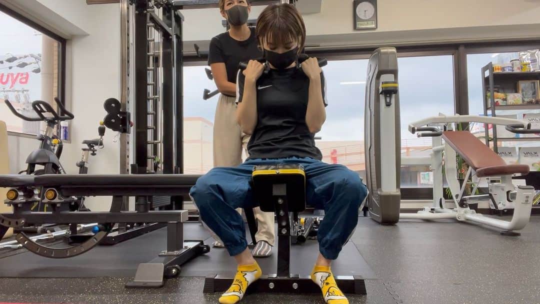 富久美玲のインスタグラム：「_ . 幼児体型プヨプヨお腹おさらば計画💪 〜ケーブルクランチ編〜 . #パーソナルトレーニング#gym#link」