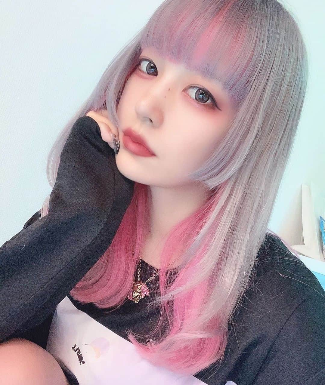 ゆえるのインスタグラム：「🆕💇‍♀️  ✂︎#ELAMICA  #広尾 #美容室 #サロン #派手髪  #hair #haircolor #hairstyle #pinkhaircolor  #おしゃれさんと繋がりたい #おしゃれ好きな人と繋がりたい  #アイドル #コスプレイヤー #闇属性 #自撮り界隈 #派手髪  #fashion #harajukustyle #japanesecosplayer  #photography #japan #tokyo #followｍe  #artist #idol #model #cosplayer」