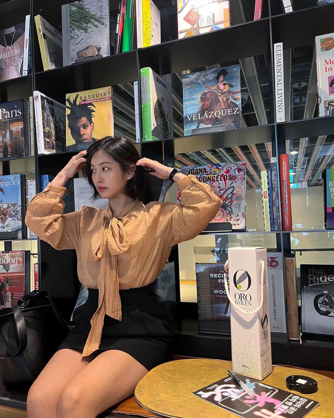 パン・ソヨンのインスタグラム：「데이트 🦁🐰」