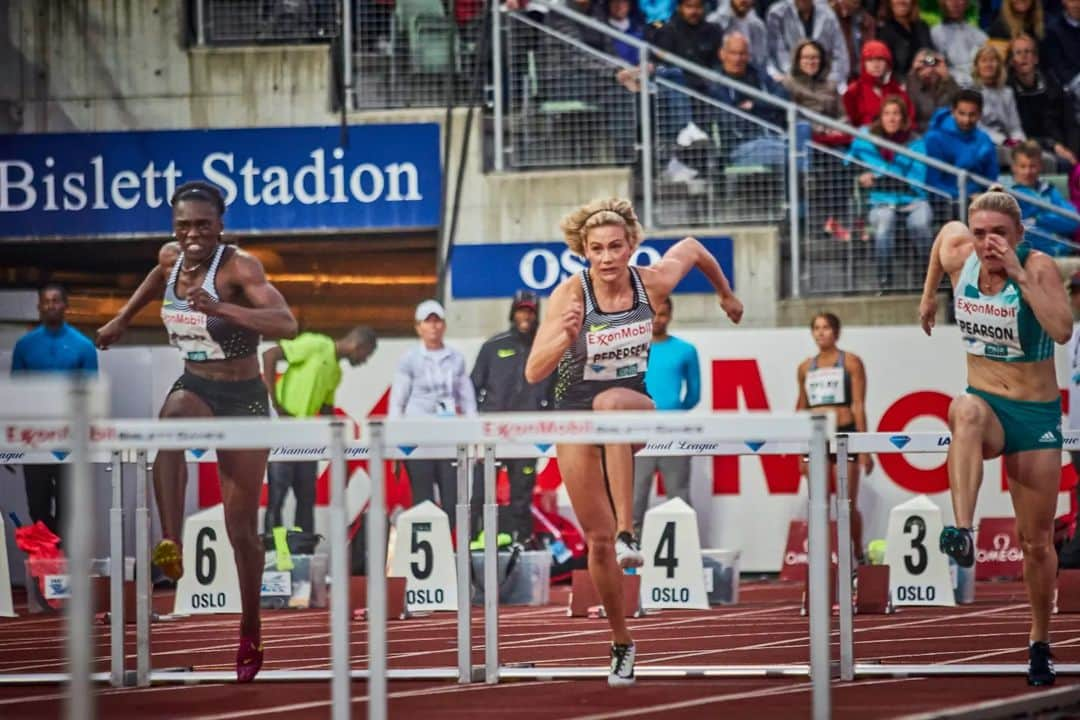 イザベル・ペダーセンさんのインスタグラム写真 - (イザベル・ペダーセンInstagram)「BISLETT GAMES  Idag er det tid for @bislettgames, i over 10 år har denne dagen vært ett av årets høydepunkt. Det har vært en glede og ære å få lov å løpe. Bislett publikumet har vært enestående, og ikke minst få lov å dele idretten med venner og familie❤️ Kommer til å savne å være deltaker under dette flotte arrangementet!! Blir veldig rart å se det på tv år.   Tusen takk til @eiforde for alle bildene! Uendelig takknemlig for at disse øyeblikkene er fanget til evig tid ❤️」6月16日 23時22分 - isabellepederse