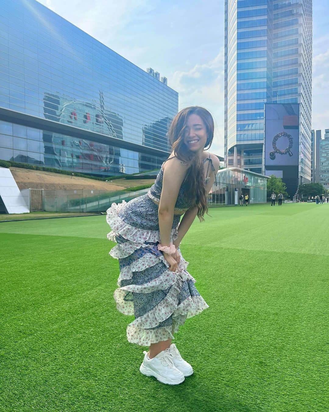 Pokimaneのインスタグラム：「going shopping, you want anything? ☺️」