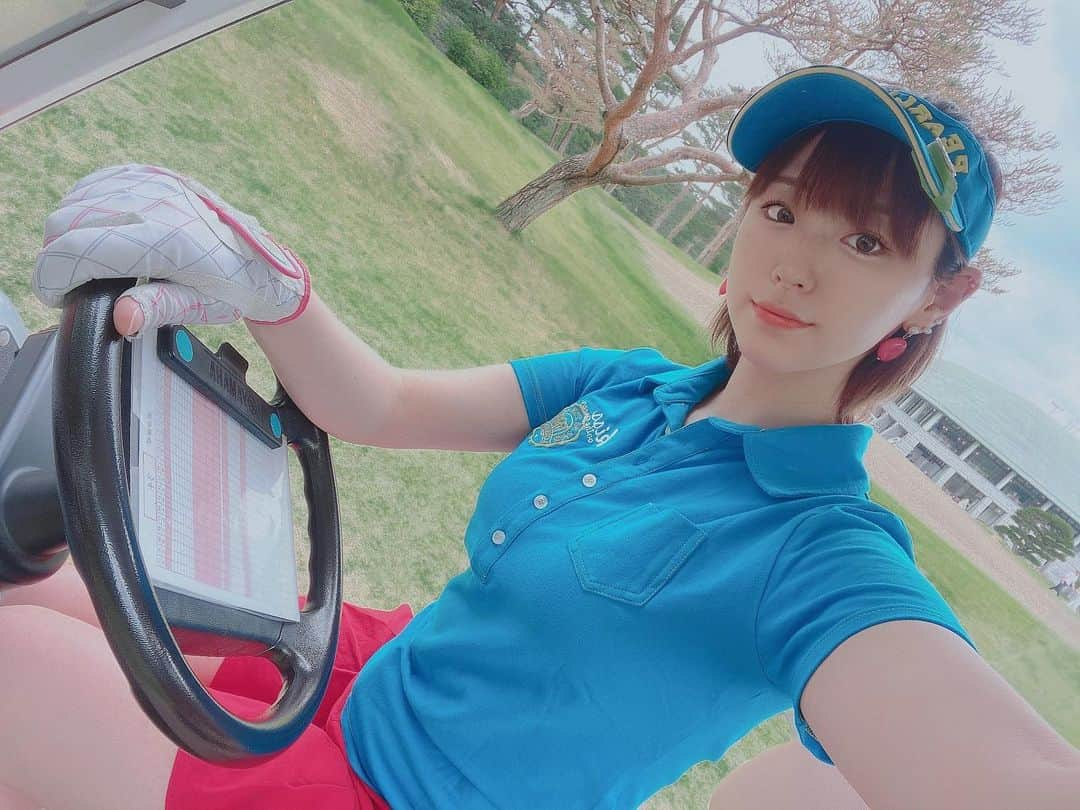 さくらのインスタグラム：「⛳️ ⁡ ⁡ #ゴルフ #ゴルフ女子 #ゴルフ大好き #ゴルフウェア #スポーツ #ゴルファー #スポーツ女子 #ゴルフ好き #골프 #golf #golfday #golfswing #golfwang #golfstagram #golfr #golflife #sports #ゴルフ好きな人と繋がりたい #ショートカット #ショートヘア  #ショート女子 #japan  #japanesegirl #tokyo」