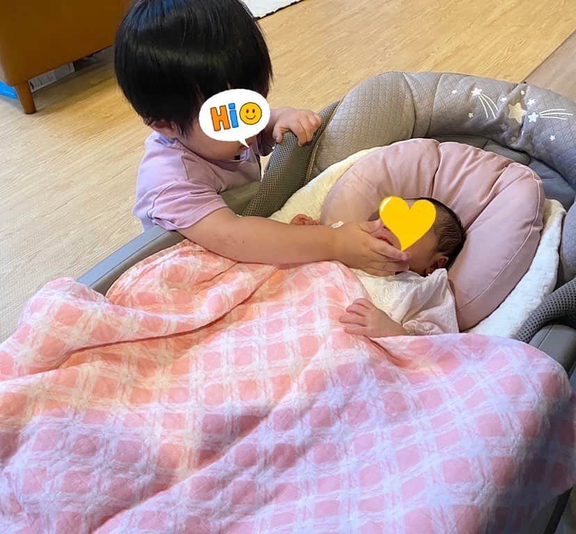 川田裕美のインスタグラム：「家に戻って来て数日経ちましたが、息子の反応は、退院当日が一番良かったなぁ😄  皆さんからのあたたかいお言葉嬉しかったです！💐 ありがとうございます✨」