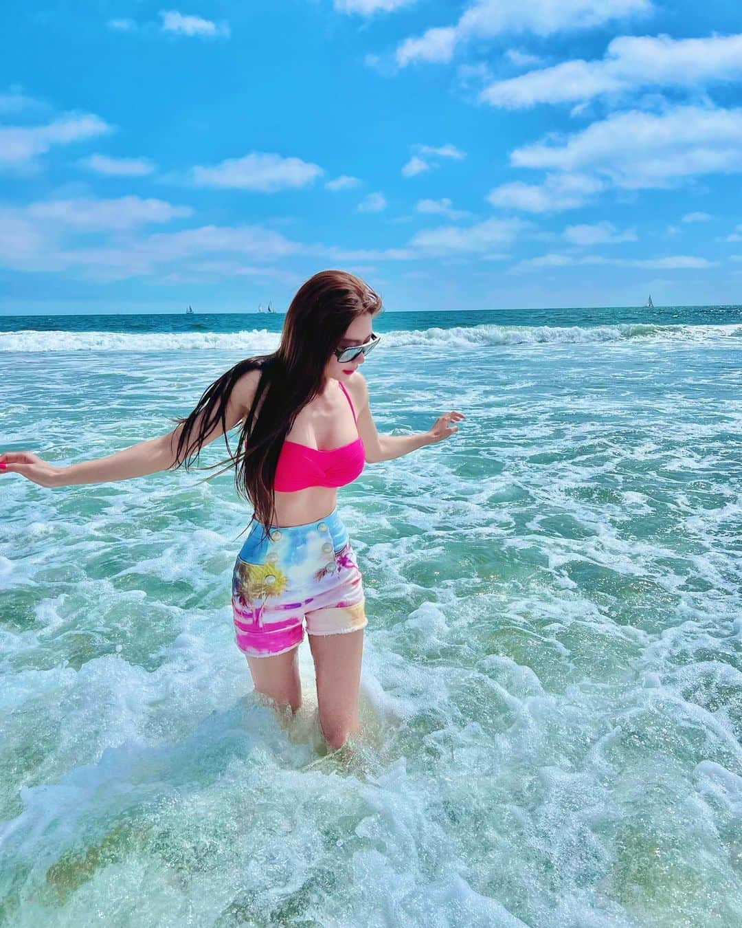 クララのインスタグラム：「𝕍𝕖𝕟𝕚𝕔𝕖 𝕓𝕖𝕒𝕔𝕙 #𝕃𝕒𝕝𝕒𝕚𝕟𝕃𝔸」